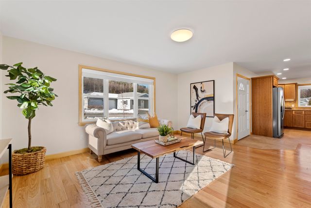 24 Dogwood Drive, Brattleboro, VT 05301