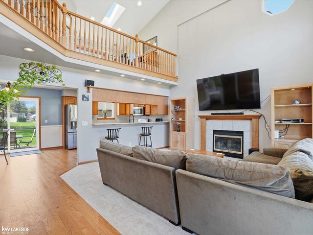 6005 Mulberry Drive, Sterling Heights, MI 48314