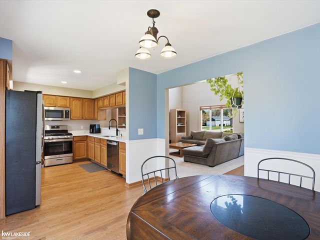 6005 Mulberry Drive, Sterling Heights, MI 48314
