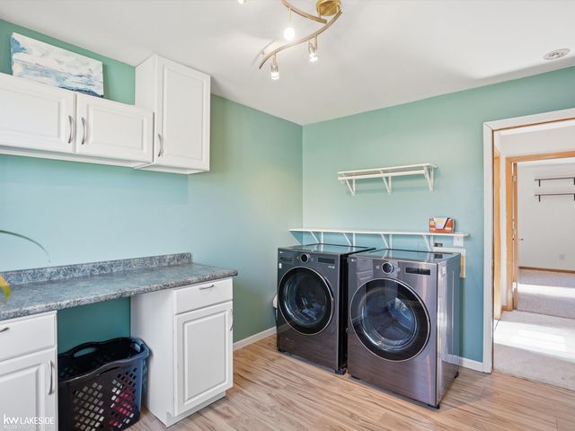 6005 Mulberry Drive, Sterling Heights, MI 48314