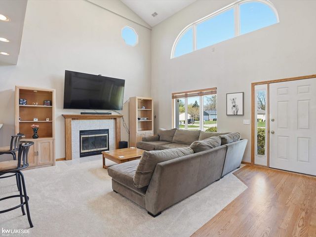 6005 Mulberry Drive, Sterling Heights, MI 48314