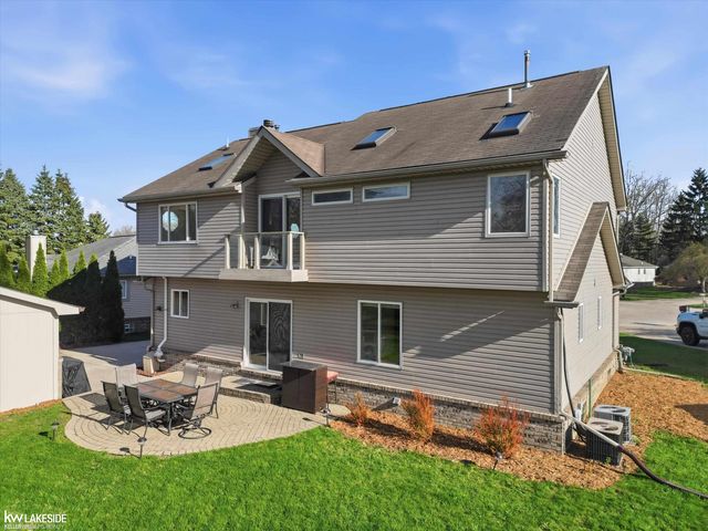 6005 Mulberry Drive, Sterling Heights, MI 48314