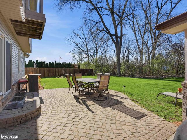 6005 Mulberry Drive, Sterling Heights, MI 48314