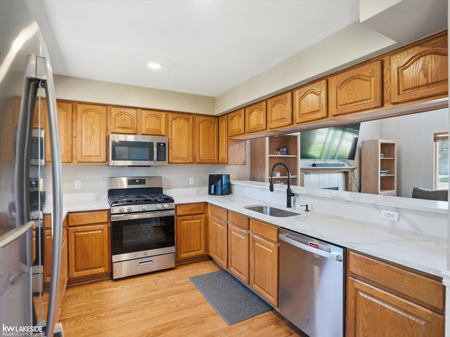 6005 Mulberry Drive, Sterling Heights, MI 48314