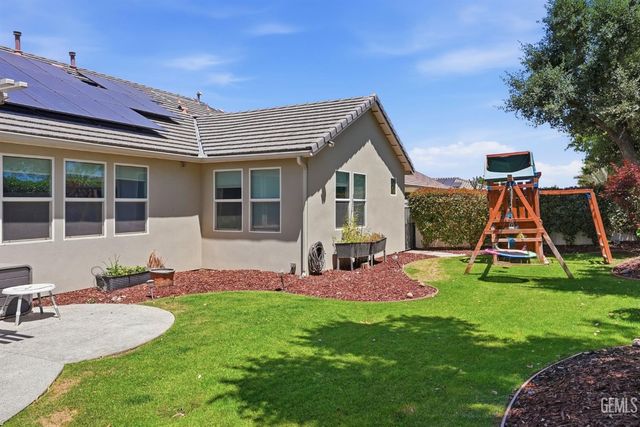 12515 Lincolnshire Drive, Bakersfield, CA 93311