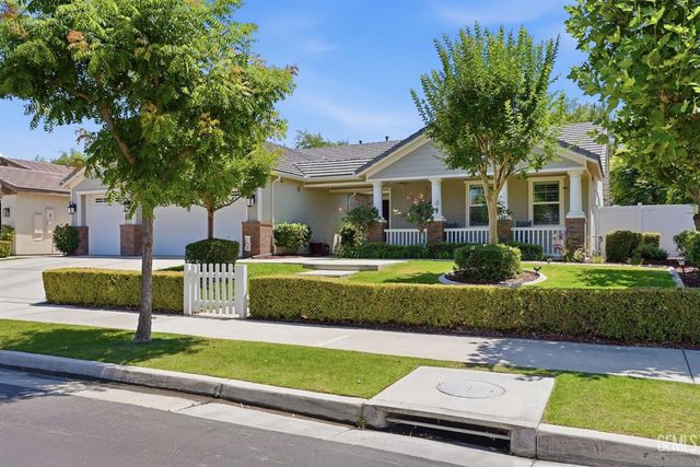 12515 Lincolnshire Drive, Bakersfield, CA 93311
