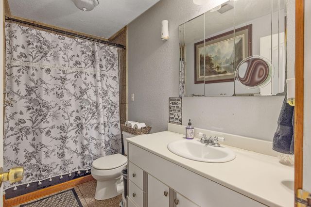 11 S Byron Drive, Lemoore, CA 93245