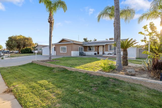 11 S Byron Drive, Lemoore, CA 93245