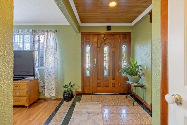 11 S Byron Drive, Lemoore, CA 93245