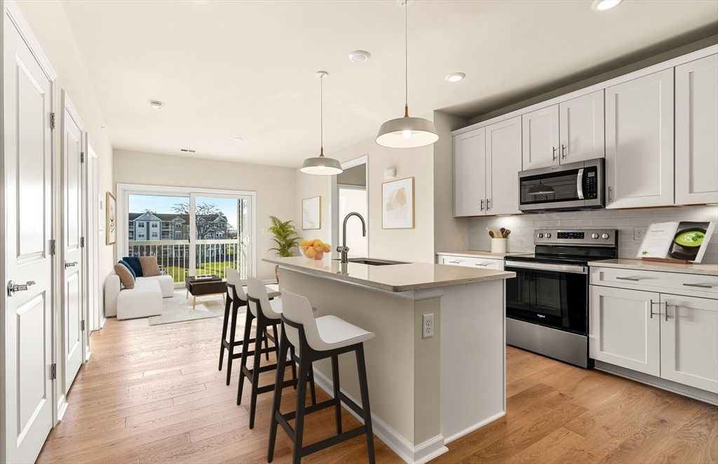 5 Peters Farm Way 5205, Westborough, MA 01581