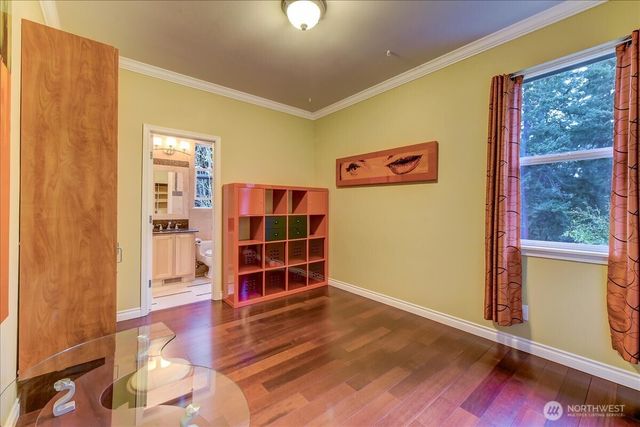 2462 172 Avenue NE, Redmond, WA 98052