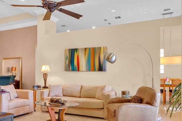 10069 Mizner Falls Way, Boynton Beach, FL 33437