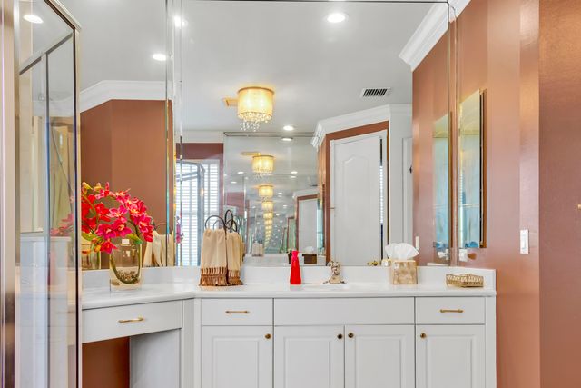 10069 Mizner Falls Way, Boynton Beach, FL 33437