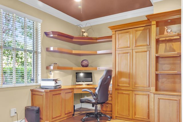 10069 Mizner Falls Way, Boynton Beach, FL 33437