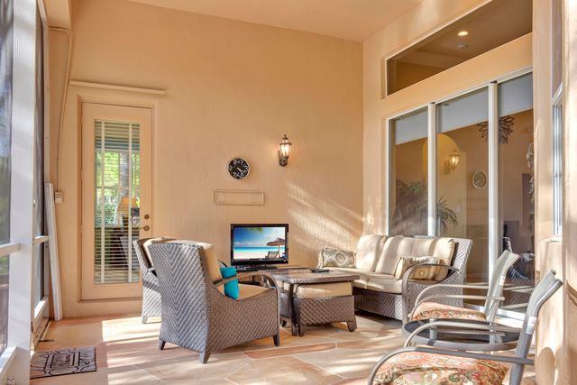 10069 Mizner Falls Way, Boynton Beach, FL 33437