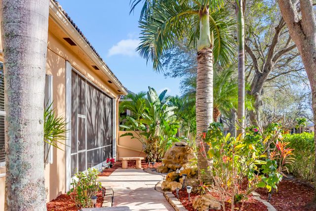 10069 Mizner Falls Way, Boynton Beach, FL 33437