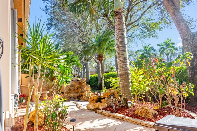 10069 Mizner Falls Way, Boynton Beach, FL 33437