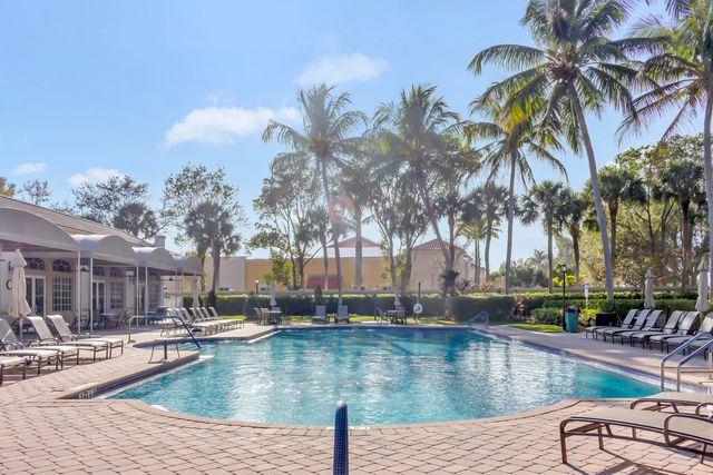10069 Mizner Falls Way, Boynton Beach, FL 33437