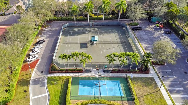 10069 Mizner Falls Way, Boynton Beach, FL 33437