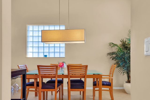 10069 Mizner Falls Way, Boynton Beach, FL 33437