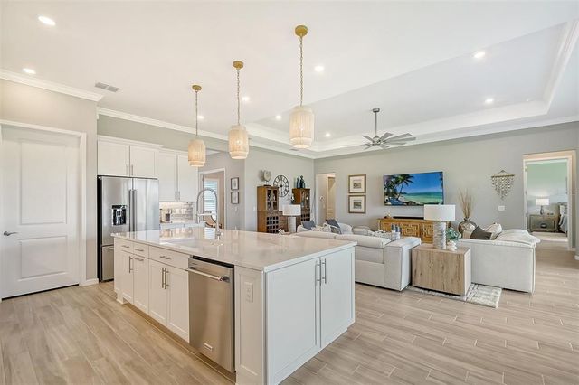 9018 SUNRAY COVE, Parrish, FL 34219