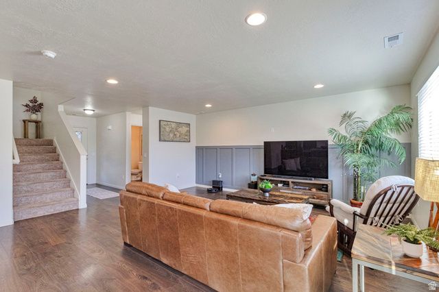 6052 S 4275 W, Roy, UT 84067