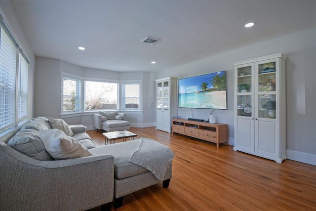 107 Arpieka Ave, St Augustine, FL 32080