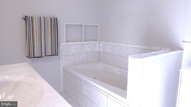 110 DAFFODIL RD, Millville, NJ 08332