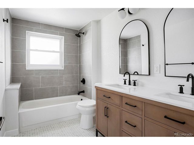 1828 Stratford Ln, Longmont, CO 80503