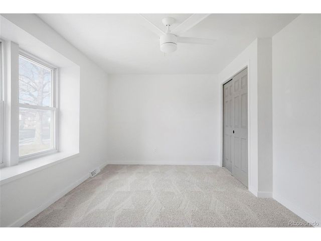 1828 Stratford Ln, Longmont, CO 80503