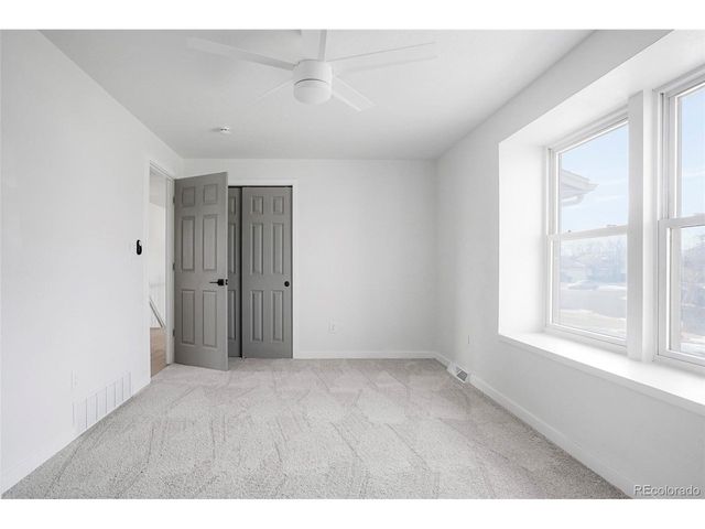 1828 Stratford Ln, Longmont, CO 80503