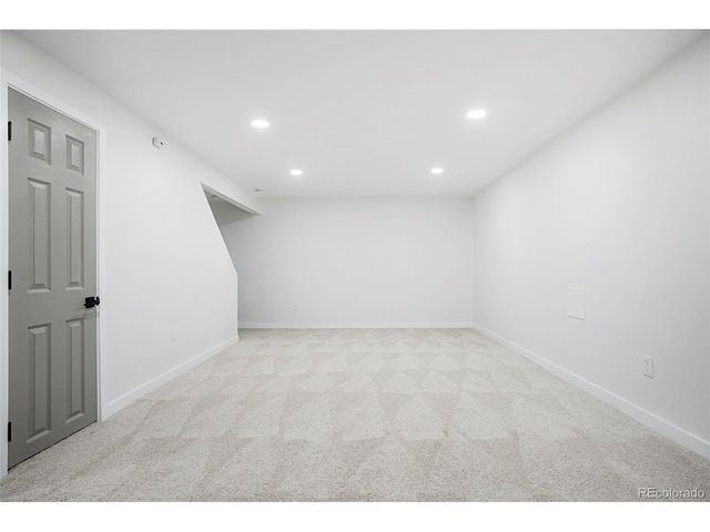 1828 Stratford Ln, Longmont, CO 80503