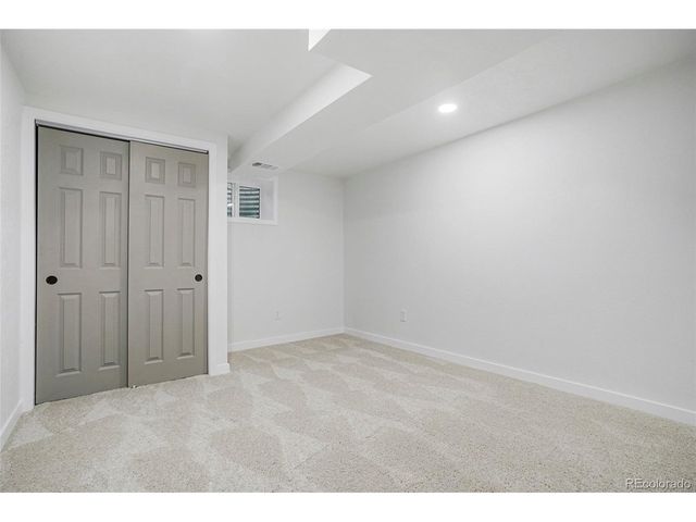 1828 Stratford Ln, Longmont, CO 80503