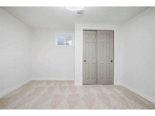 1828 Stratford Ln, Longmont, CO 80503