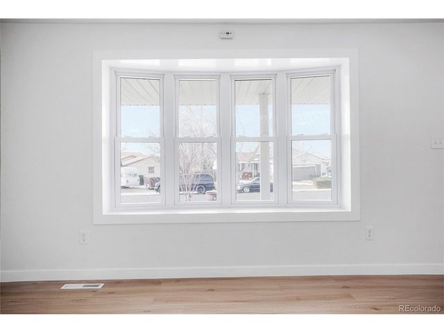 1828 Stratford Ln, Longmont, CO 80503