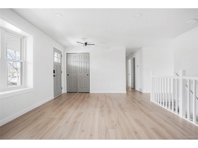 1828 Stratford Ln, Longmont, CO 80503