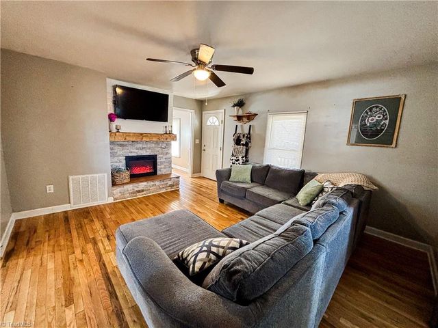 187 Eaton Street, Mount Airy, NC 27030