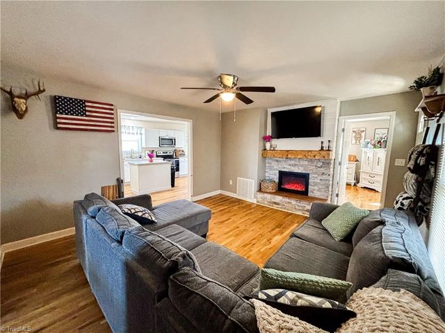 187 Eaton Street, Mount Airy, NC 27030