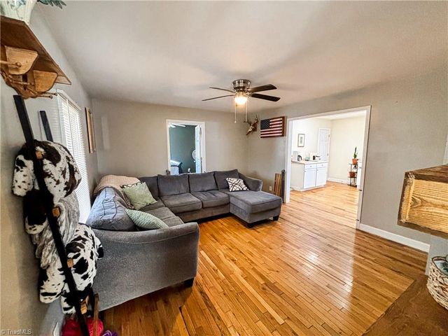 187 Eaton Street, Mount Airy, NC 27030