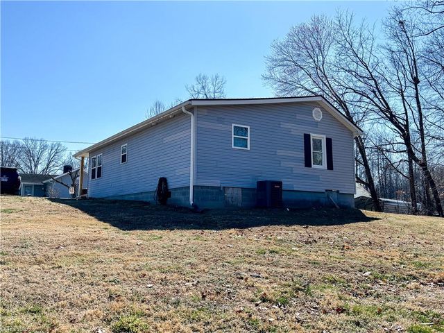 187 Eaton Street, Mount Airy, NC 27030