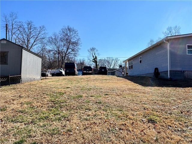 187 Eaton Street, Mount Airy, NC 27030