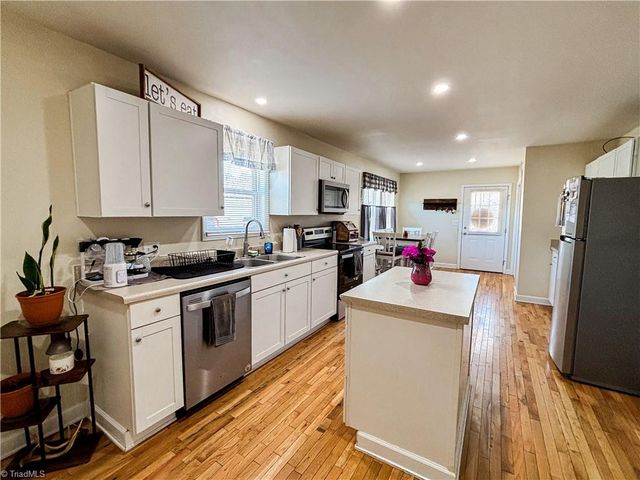 187 Eaton Street, Mount Airy, NC 27030