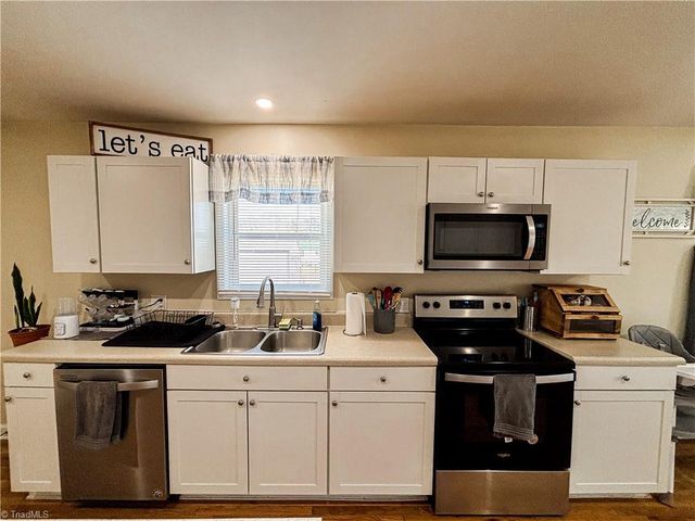 187 Eaton Street, Mount Airy, NC 27030