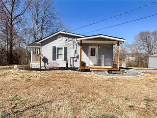 187 Eaton Street, Mount Airy, NC 27030