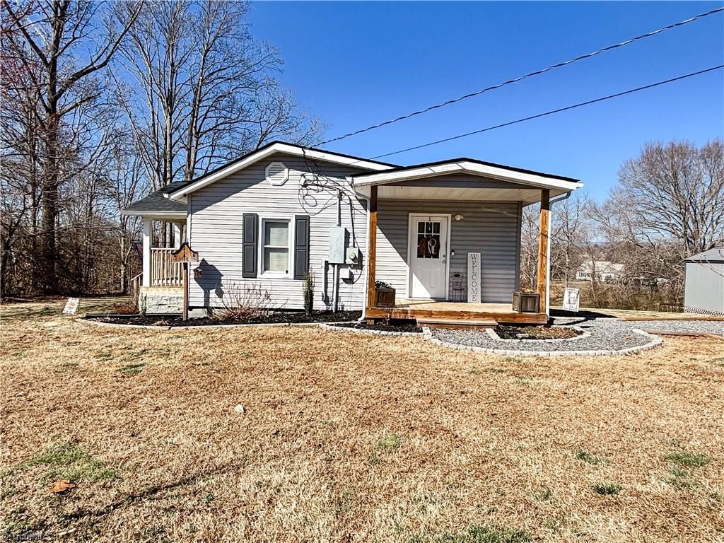 187 Eaton Street, Mount Airy, NC 27030