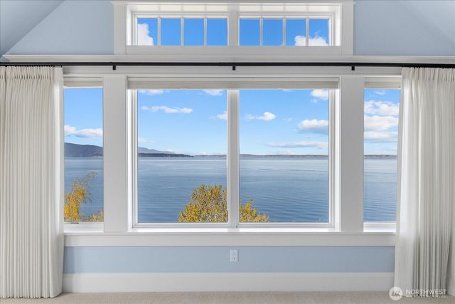 32 Shorewood Drive, Bellingham, WA 98225