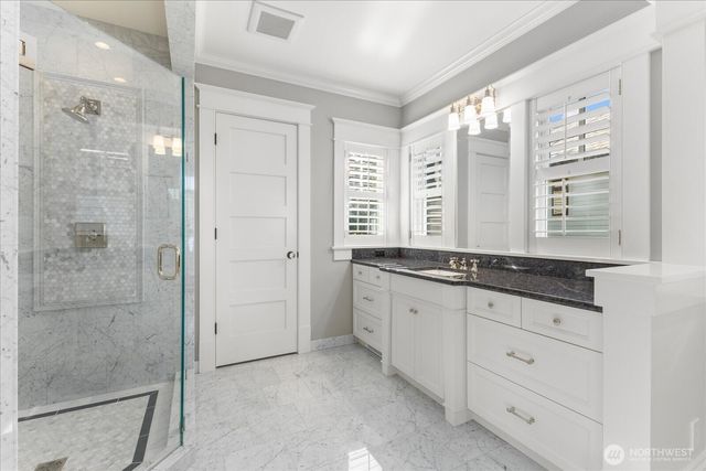 32 Shorewood Drive, Bellingham, WA 98225