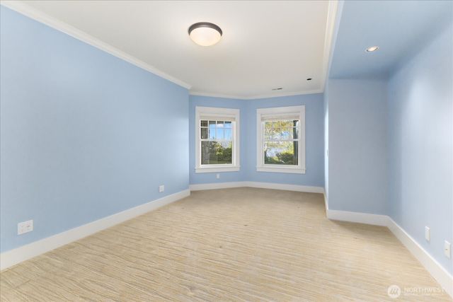 32 Shorewood Drive, Bellingham, WA 98225