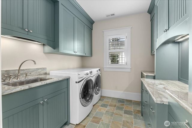 32 Shorewood Drive, Bellingham, WA 98225