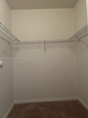 608 NE 33rd Ter 608, Homestead, FL 33033